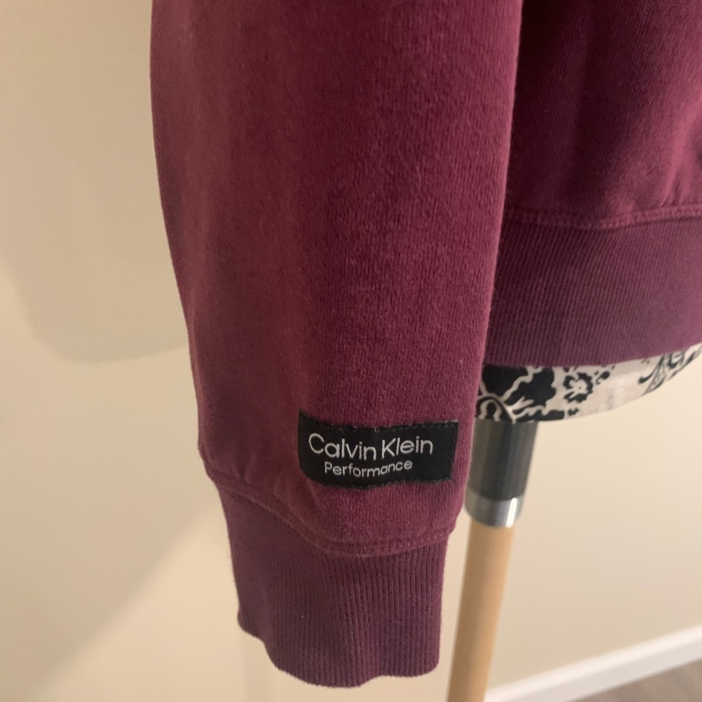 Calvin Klein Performance Cropped Sweater​​​​​​​​​​​​​​​​​​​​​​​​ - Picture 7 of 7